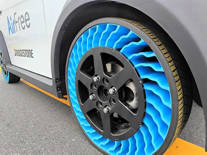 Bridgestone Corp.’s airfree tire. Photo: Seisaku Yamamoto