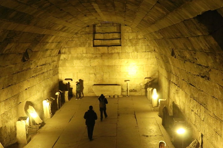 The lighting works at the Aizanoi Ancient City have been completed.